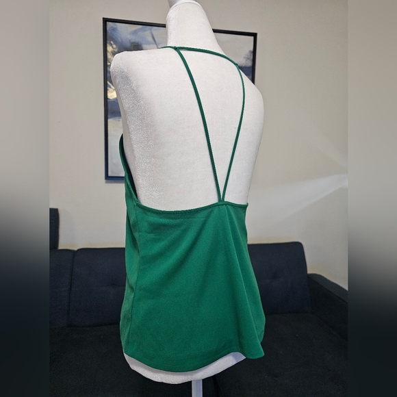 Green Sleeveless Blouse - Picture 5 of 9